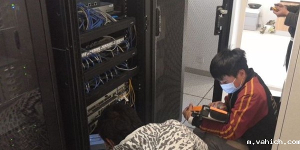 <i style='color:red'>机房安全隐患及解决方案</i>